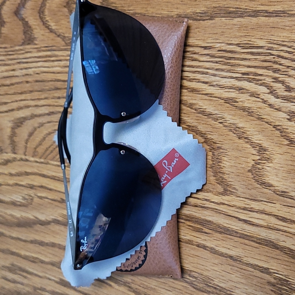 Ray-Ban sunglasses - MAKE OFFER